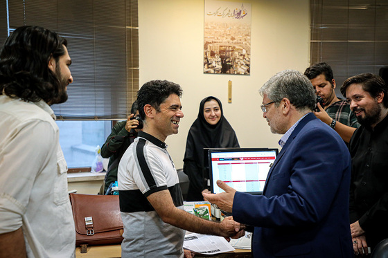 حضور شهردار مشهد در روزنامه شهرآرا به مناسبت روز خبرنگار