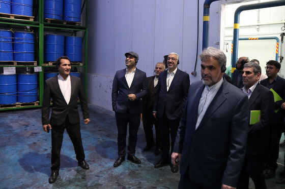 بازدید رییس سازمان بورس و ارواق بهادار از چند واحد صنعتی در مشهد