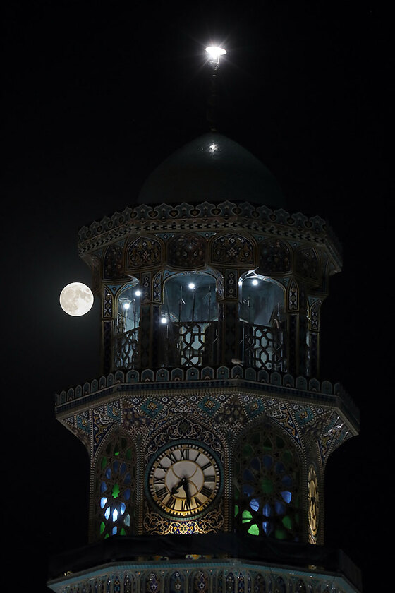 ابرماه آبی