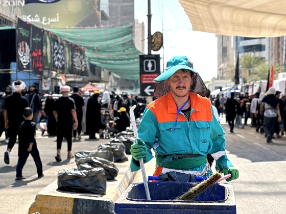 خدمت پاکبانان مشهدی به زائران اربعین در نجف اشرف