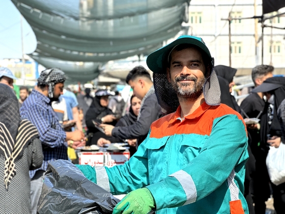 خدمت پاکبانان مشهدی به زائران اربعین در نجف اشرف