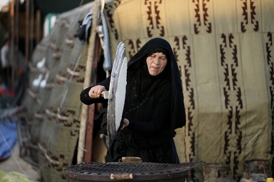 زائران پیاده در مسیر کربلا ۲