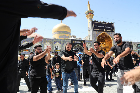 عزاداری  روز 28 صفر در حرم مطهر رضوی
