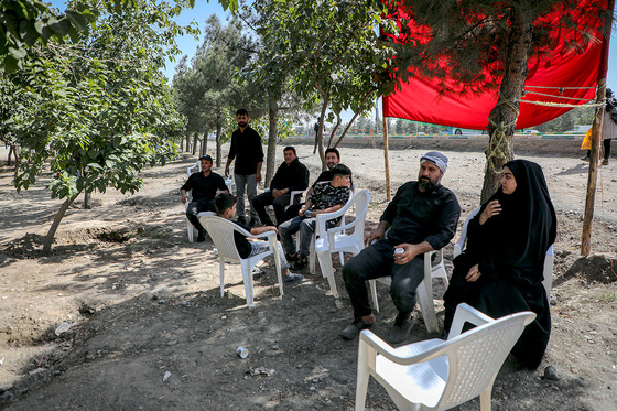 زائران پیاده امام رضا (ع)