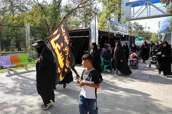 زائران پیاده امام رضا (ع)