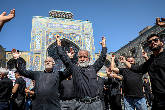 عزاداری روز شهادت امام رضا (ع) در حرم مطهر رضوی