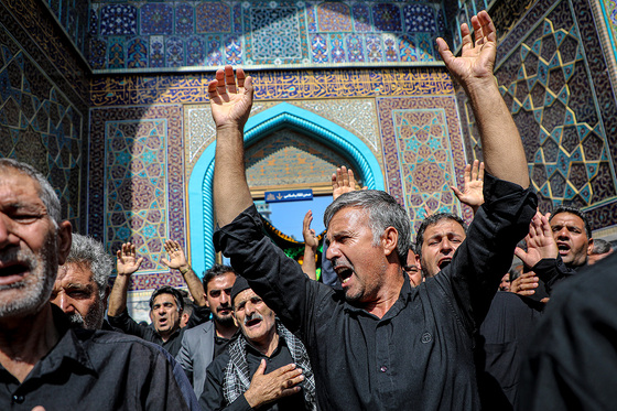 عزاداری روز شهادت امام رضا (ع) در حرم مطهر رضوی