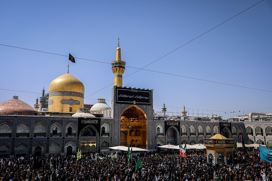 عزاداری روز شهادت امام رضا (ع) در حرم مطهر رضوی