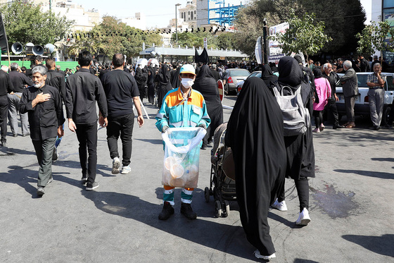 خدمت رسانی شهرداری مشهد به زائران امام رضا (ع)