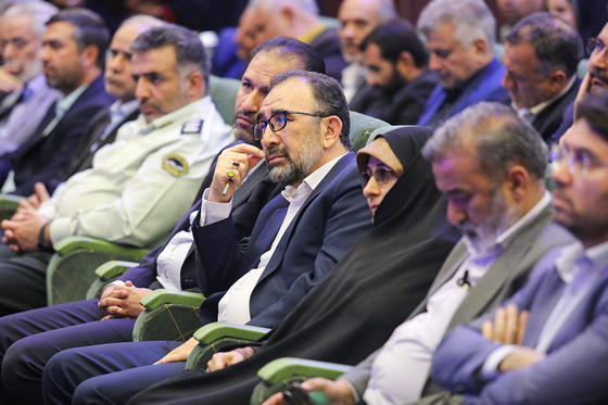 آیین واگذاری زمین به ۱۳۰۱ متقاضی قانون جوانی جمعیت و حمایت از خانواده 