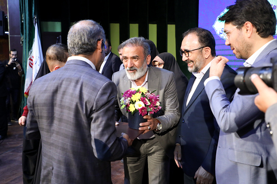 آیین واگذاری زمین به ۱۳۰۱ متقاضی قانون جوانی جمعیت و حمایت از خانواده 