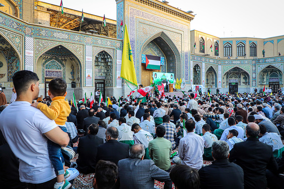 اجتماع همبستگی با جبهه مقاومت فلسطین در صحن قدس حرم مطهر رضوی
