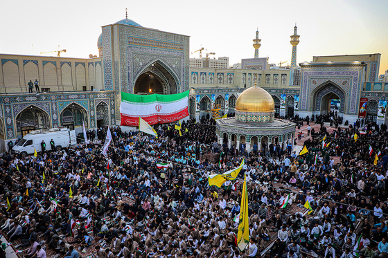 اجتماع همبستگی با جبهه مقاومت فلسطین در صحن قدس حرم مطهر رضوی
