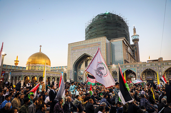 اجتماع همبستگی با جبهه مقاومت فلسطین در صحن قدس حرم مطهر رضوی