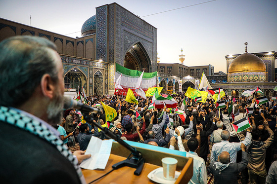 اجتماع همبستگی با جبهه مقاومت فلسطین در صحن قدس حرم مطهر رضوی