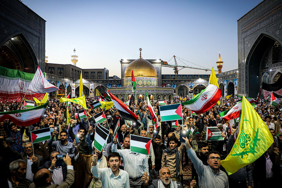 اجتماع همبستگی با جبهه مقاومت فلسطین در صحن قدس حرم مطهر رضوی