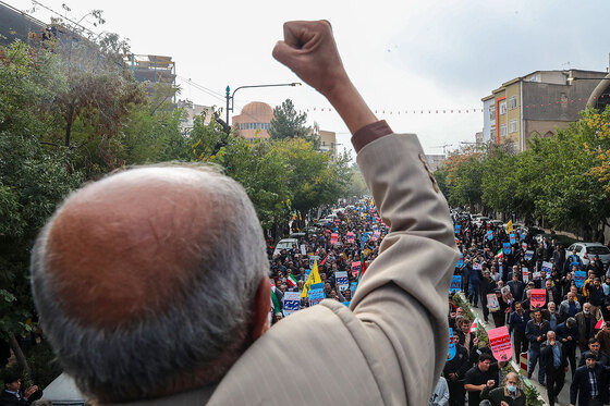 راهپیمایی نمازگزاران مشهدی در حمایت از مرم فلسطین