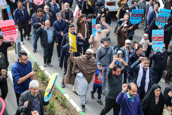 راهپیمایی نمازگزاران مشهدی در حمایت از مرم فلسطین