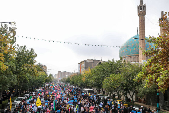 راهپیمایی نمازگزاران مشهدی در حمایت از مرم فلسطین