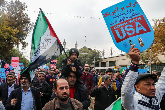 راهپیمایی نمازگزاران مشهدی در حمایت از مرم فلسطین