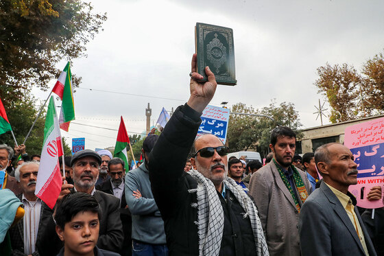 راهپیمایی نمازگزاران مشهدی در حمایت از مرم فلسطین