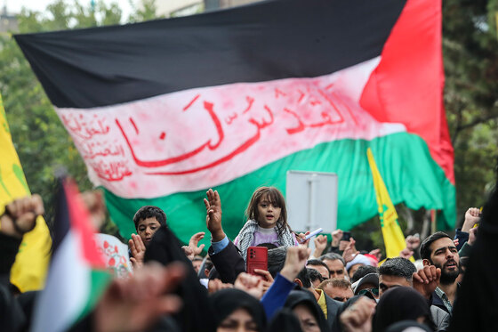 راهپیمایی نمازگزاران مشهدی در حمایت از مرم فلسطین