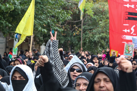 راهپیمایی نمازگزاران مشهدی در حمایت از مرم فلسطین