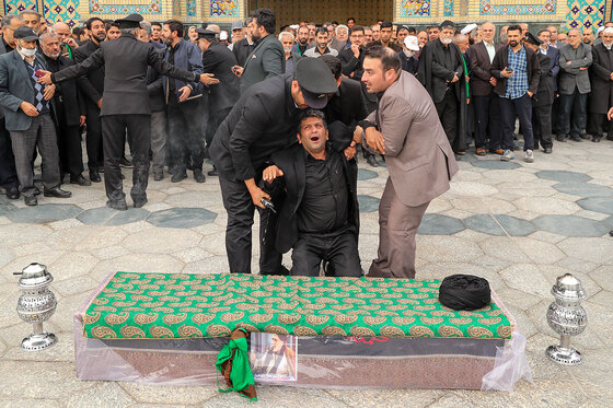 تشییع پیکر حاج جعفر ماهرخسار مداح و ذاکر پیشکسوت در مشهد