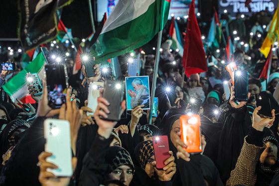 اجتماع مردمی «این المنتقم» در میدان فلسطین مشهد