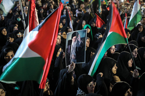 اجتماع مردمی «این المنتقم» در میدان فلسطین مشهد