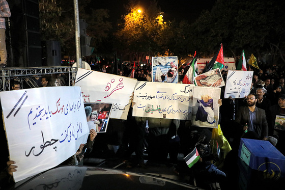 اجتماع مردمی «این المنتقم» در میدان فلسطین مشهد