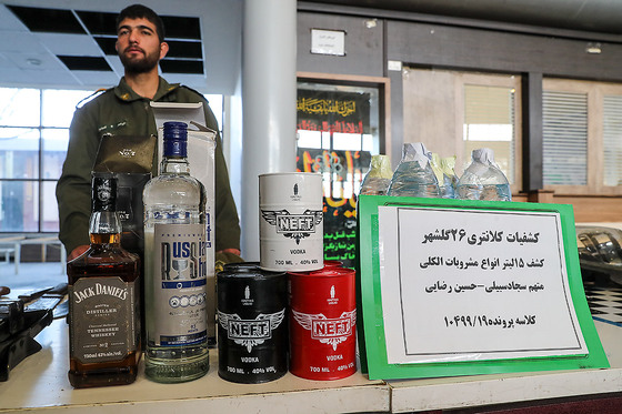 نمایشگاه کشفیات پلیس در طرح 