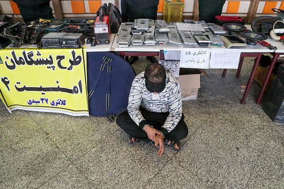 نمایشگاه کشفیات پلیس در طرح 