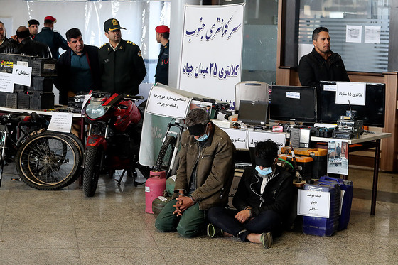 نمایشگاه کشفیات پلیس در طرح 