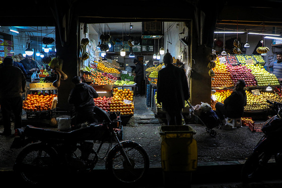 حال و هوای بازار مشهد در آستانه شب یلدا