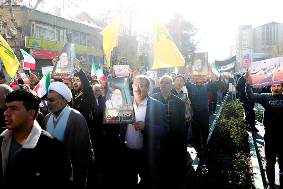  راهپیمایی مردم مشهد در محکومیت حمله تروریستی کرمان