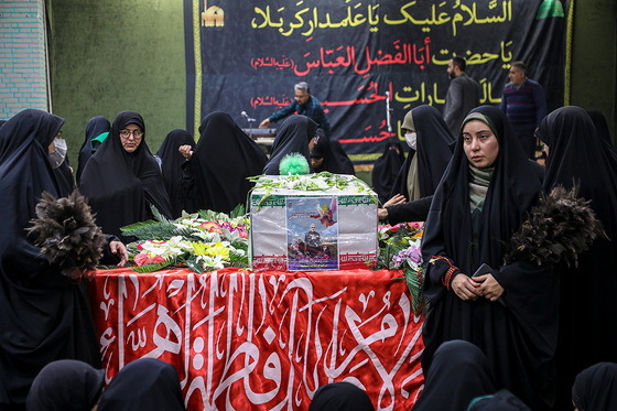 تشییع پیکر بانوی شهیده فاطمه دهقانی از شهدای حادثه تروریستی کرمان