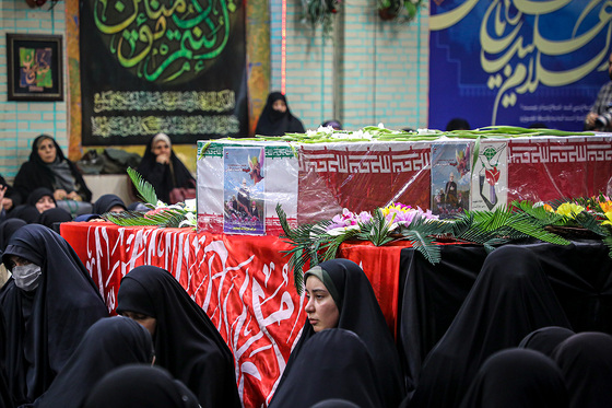 تشییع پیکر بانوی شهیده فاطمه دهقانی از شهدای حادثه تروریستی کرمان