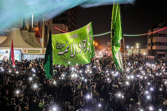 گلباران حرم مطهر رضوی در شب میلاد جوادالائمه (ع)