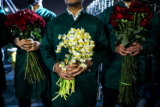 گلباران حرم مطهر رضوی در شب میلاد جوادالائمه (ع)