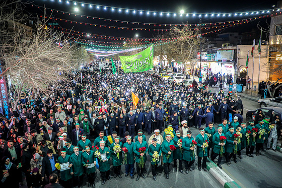 گلباران حرم مطهر رضوی در شب میلاد جوادالائمه (ع)