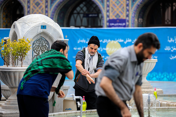 آیین معنوی اعتکاف در حرم امام رضا (ع)