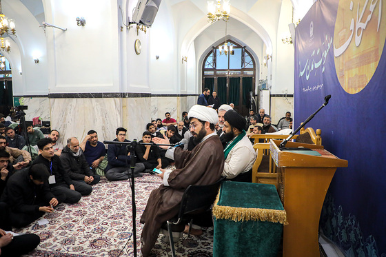 آیین معنوی اعتکاف در حرم امام رضا (ع)