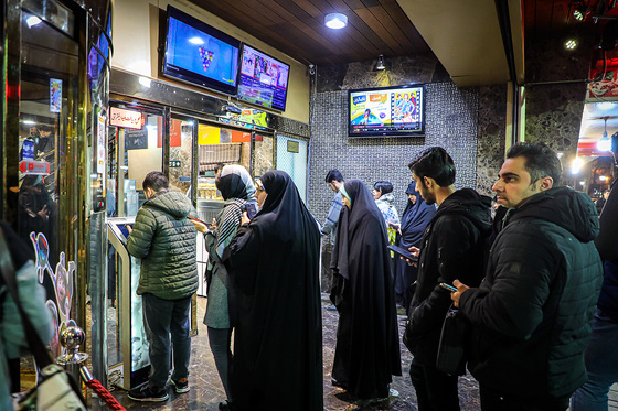 آغاز بیست و یکمین جشنواره فیلم فجر در مشهد