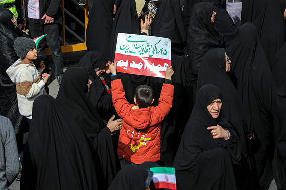 راهپیمایی 22 بهمن در مشهد - 3