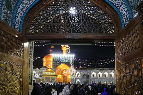حال و هوای حرم مطهر رضوی در آستانه نیمه شعبان