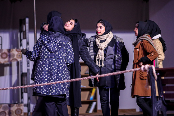 نمایش کمدی « کو رای مو؟ »