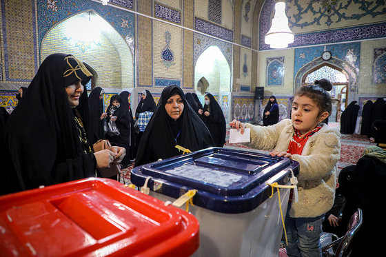 آخرین ساعات رای گیری انتخابات در مشهد مقدس