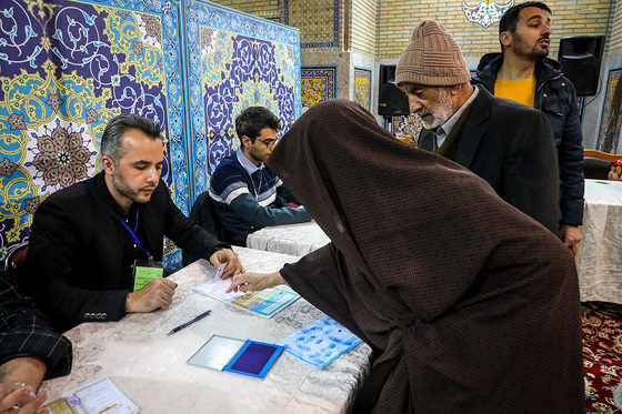 آخرین ساعات رای گیری انتخابات در مشهد مقدس