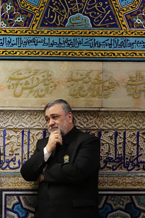 غبارروبی مضجع منور امام رضا(ع)